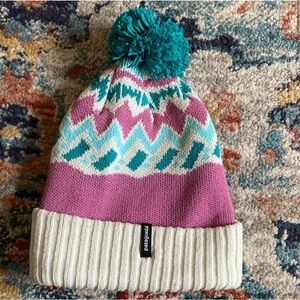 Patagonia pom-pom beanie